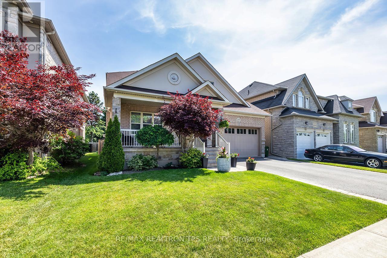 Beautifully Landscape - 25 Leafield Drive, Toronto, ON