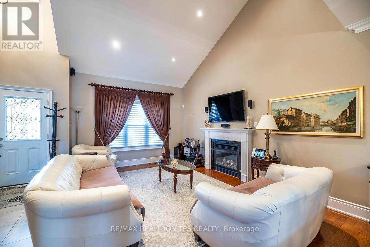 Vaulted Ceiling with Potlights - 25 Leafield Drive, Toronto, ON