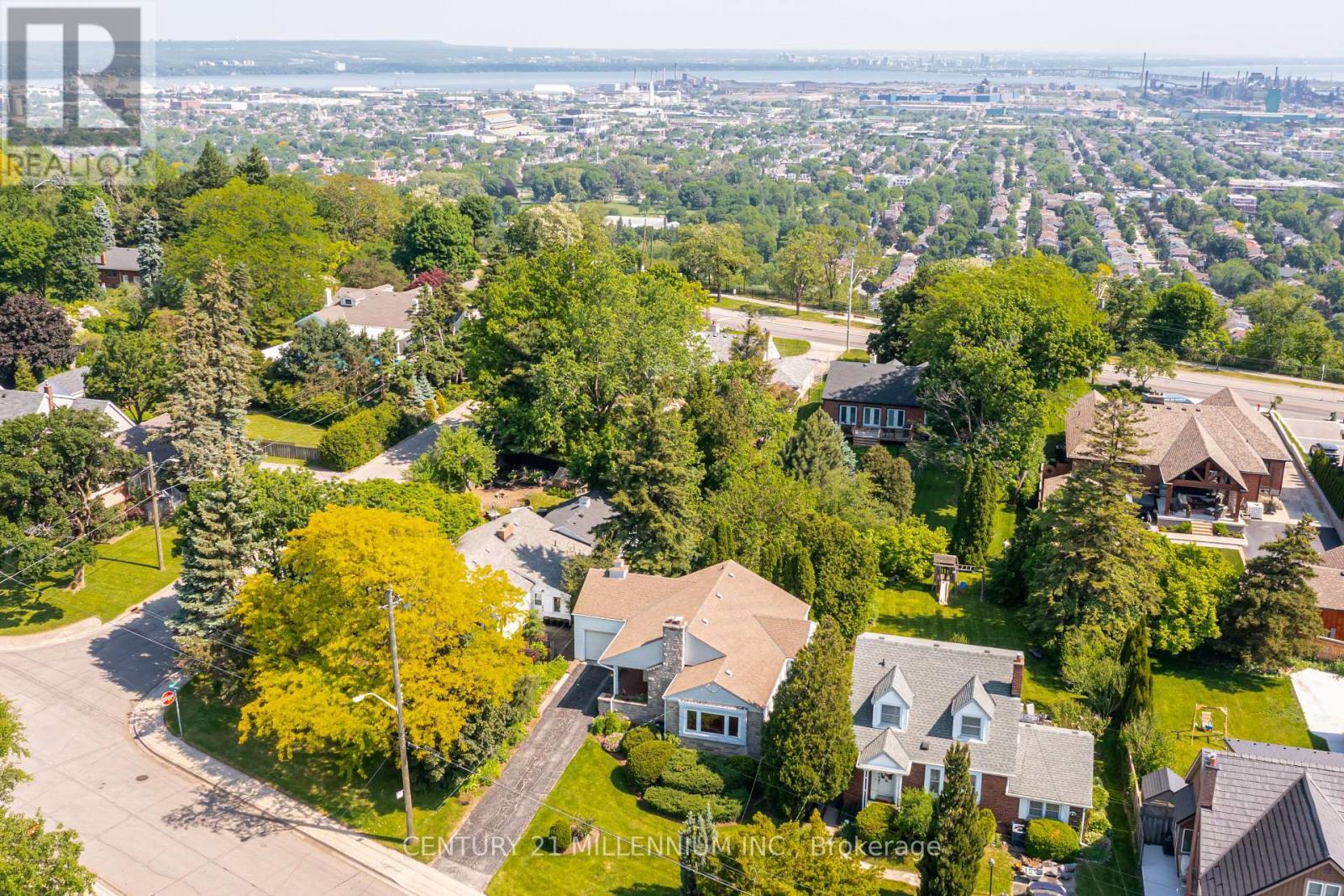 99 Sunning Hill Avenue, Hamilton, ON