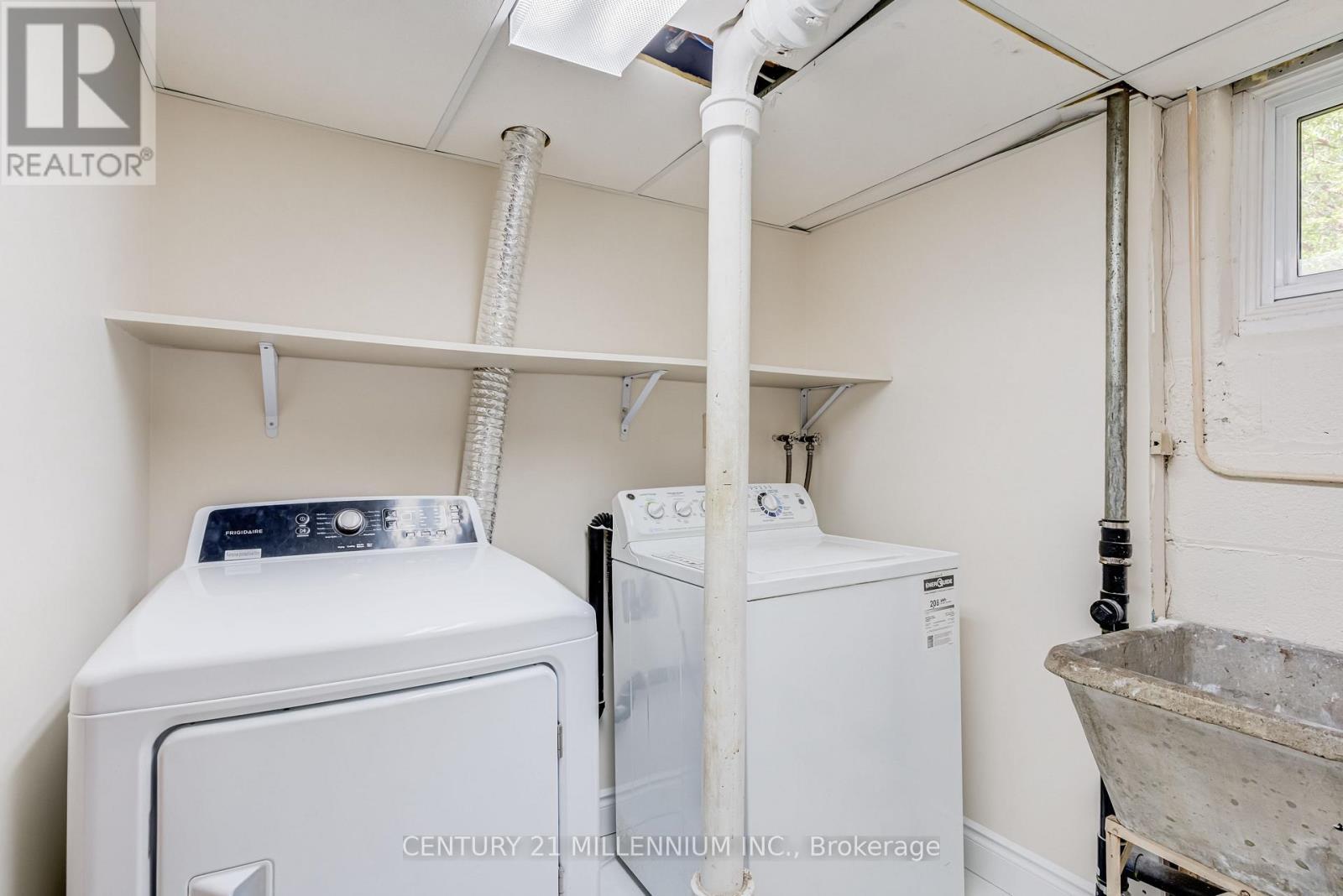99 Sunning Hill Avenue, Hamilton, ON