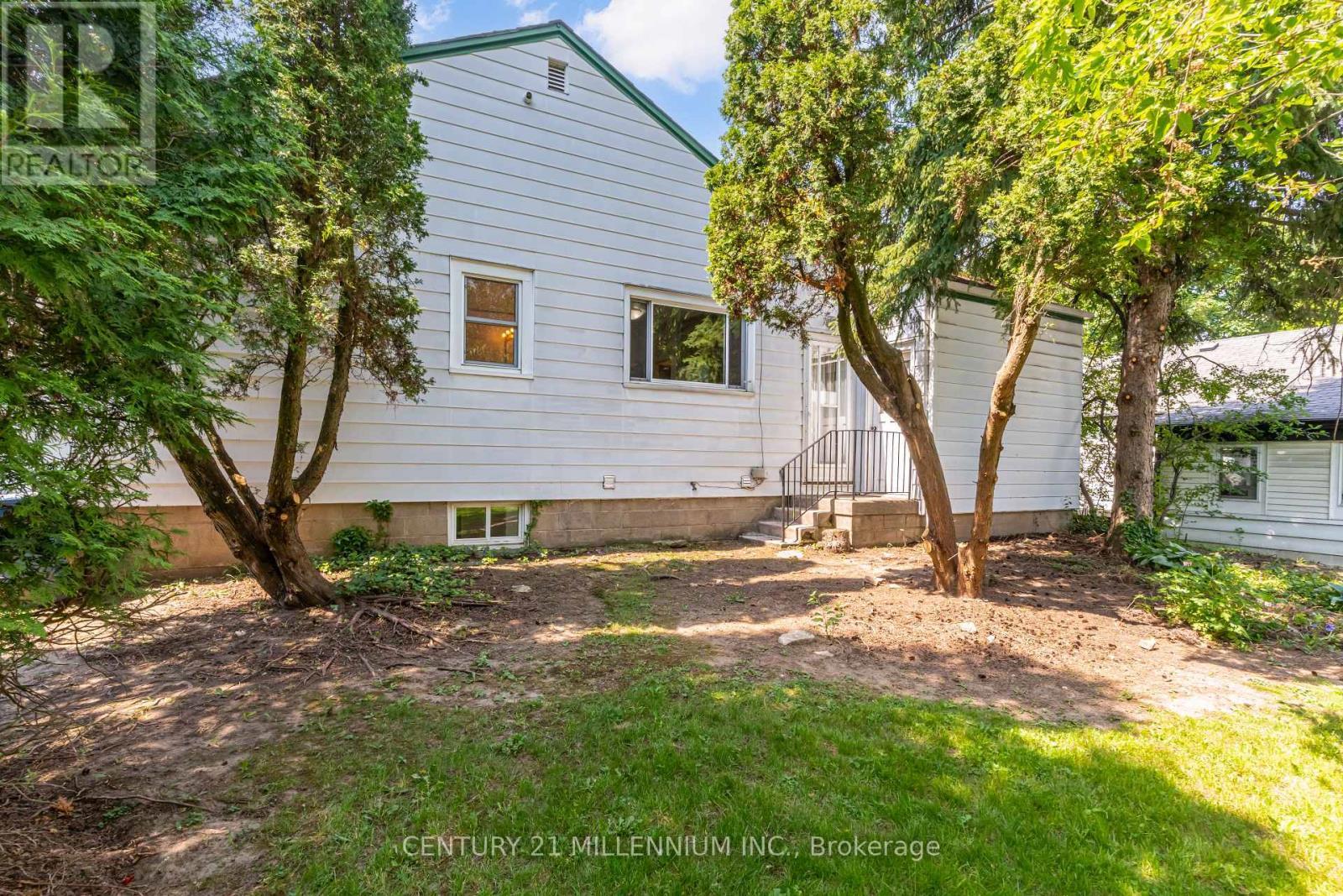 99 Sunning Hill Avenue, Hamilton, ON
