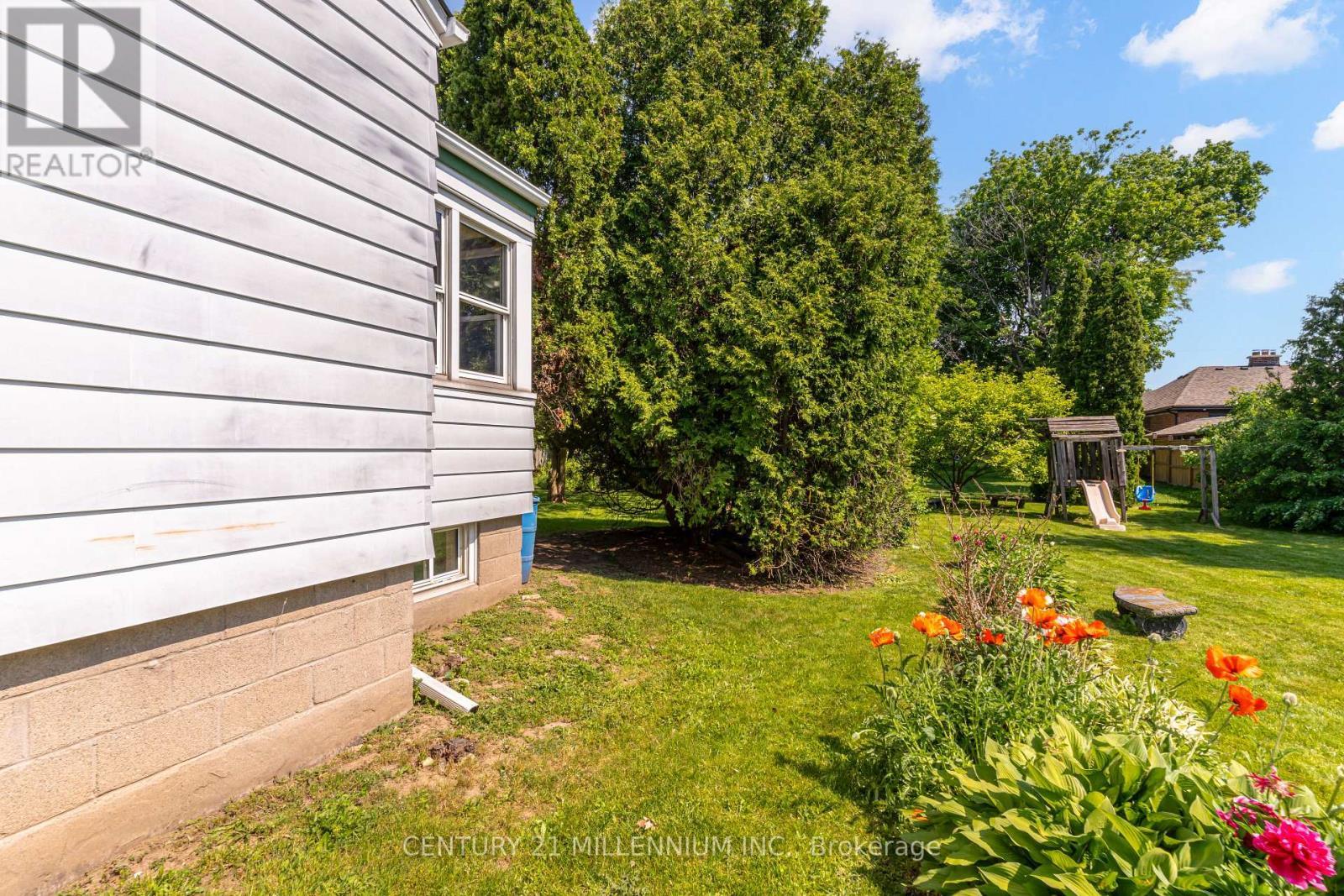 99 Sunning Hill Avenue, Hamilton, ON