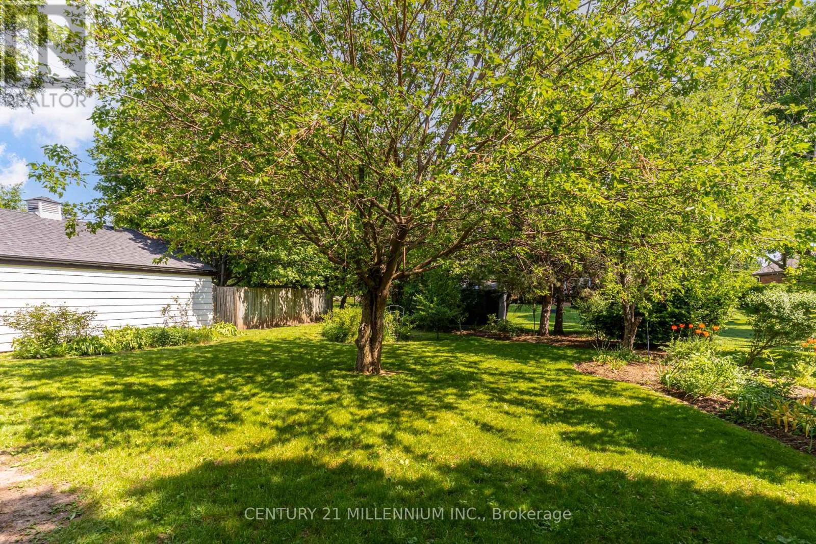 99 Sunning Hill Avenue, Hamilton, ON