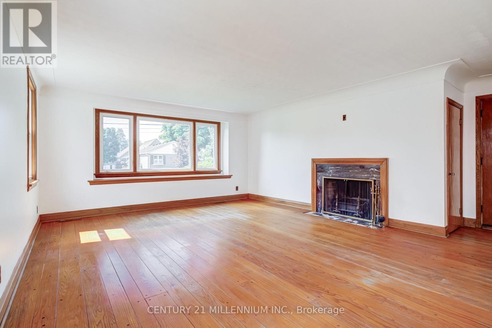 99 Sunning Hill Avenue, Hamilton, ON