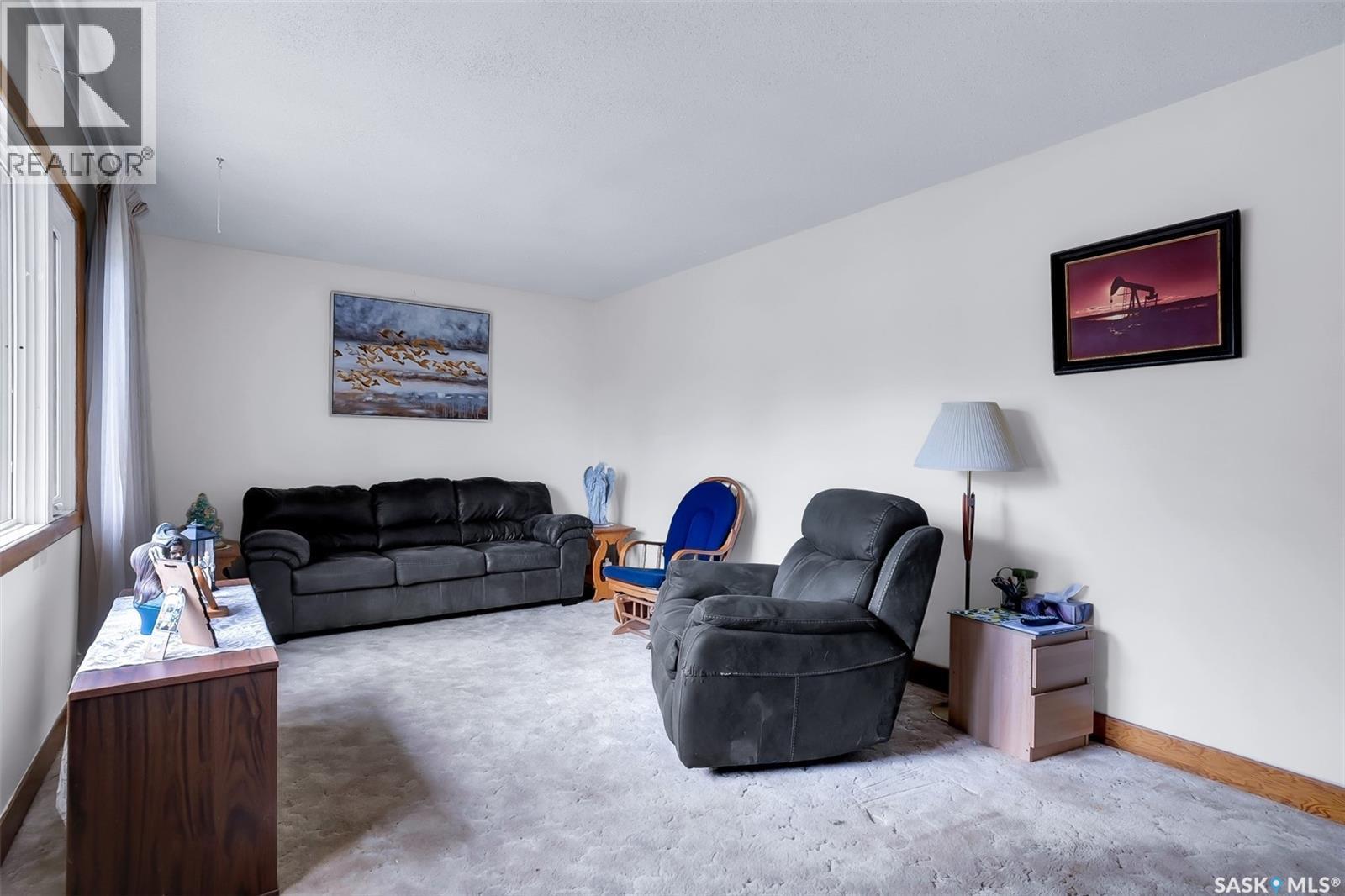 421 P Avenue N, Saskatoon, SK