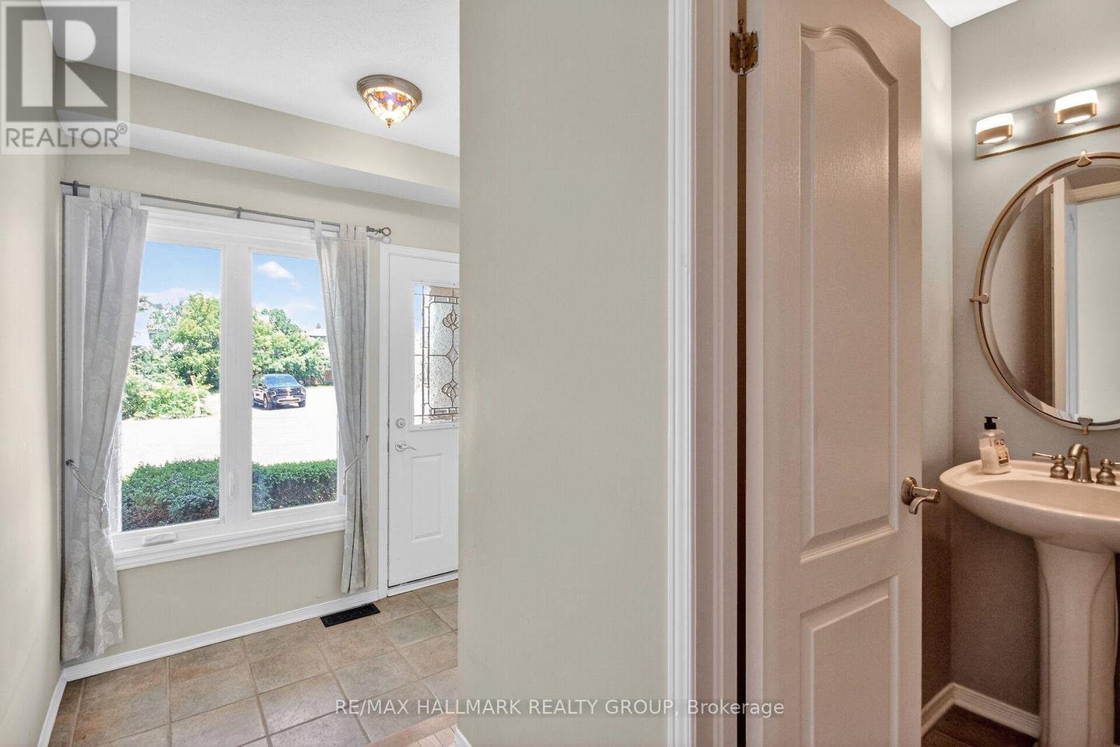 80 Scarlet Court, Ottawa, ON
