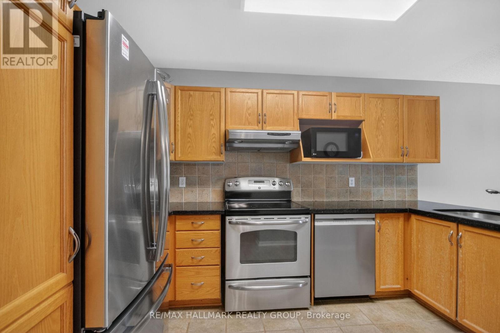 80 Scarlet Court, Ottawa, ON