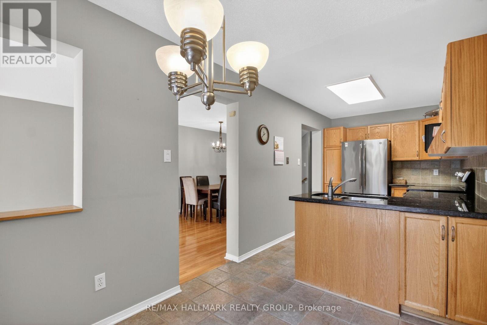 80 Scarlet Court, Ottawa, ON