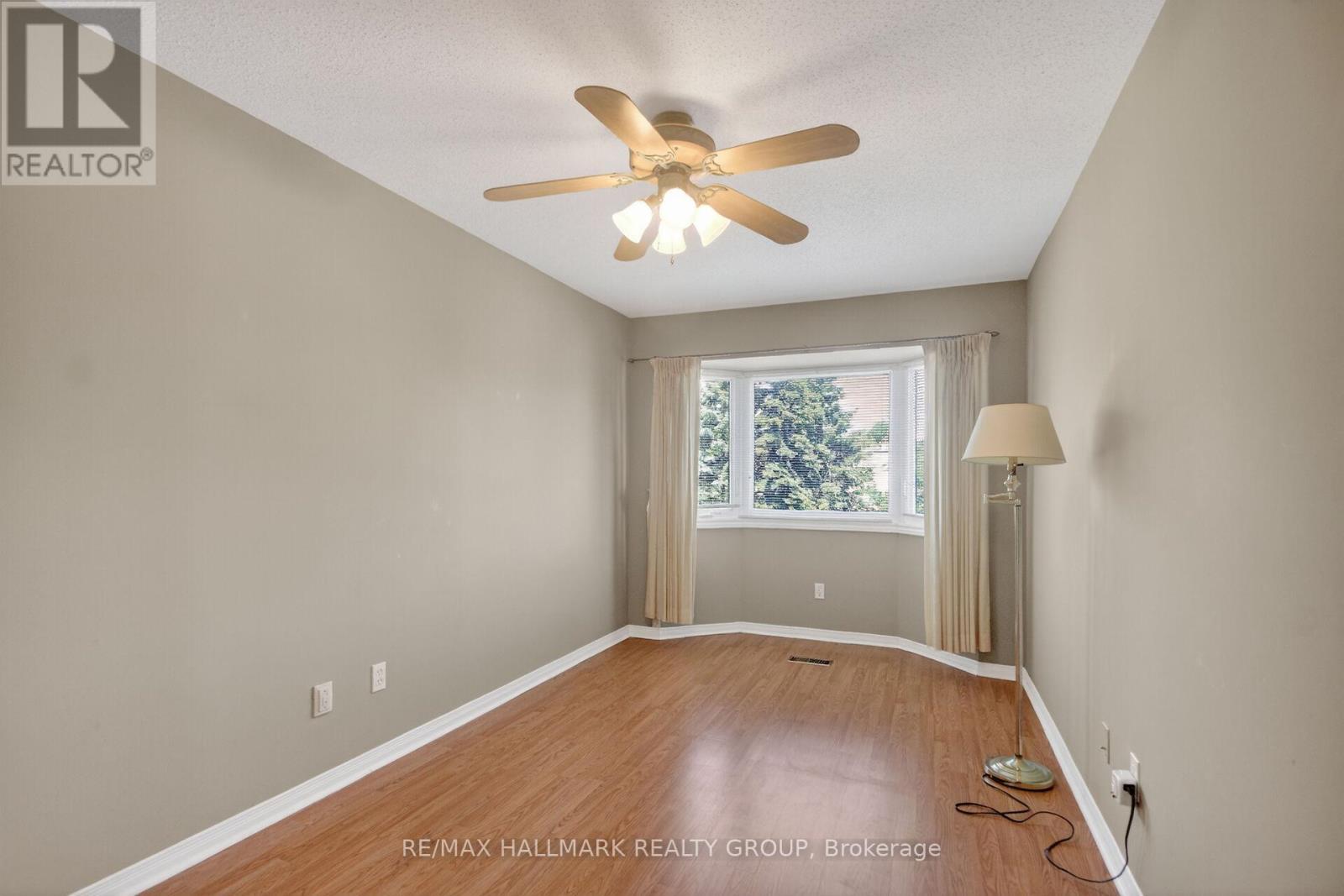 80 Scarlet Court, Ottawa, ON
