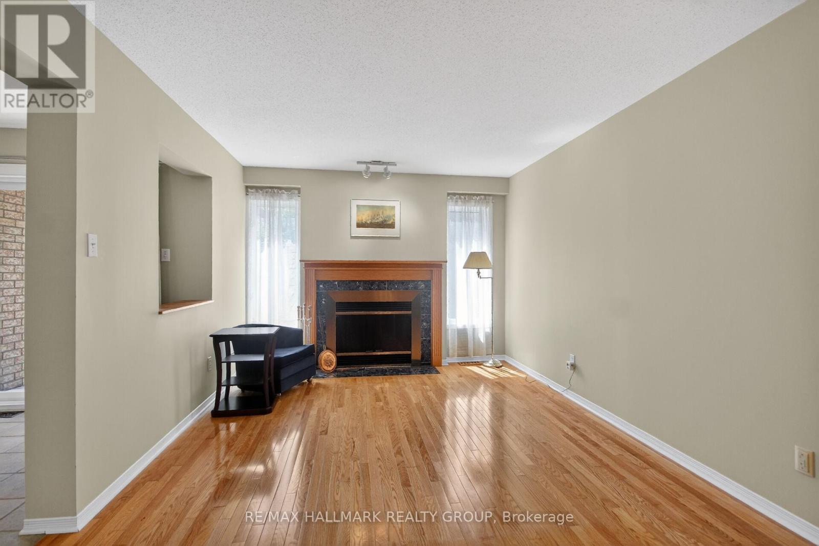 80 Scarlet Court, Ottawa, ON