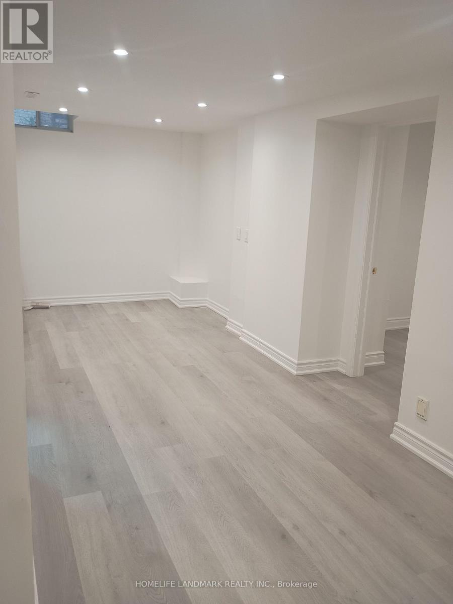 112 Holm Crescent, Markham, ON