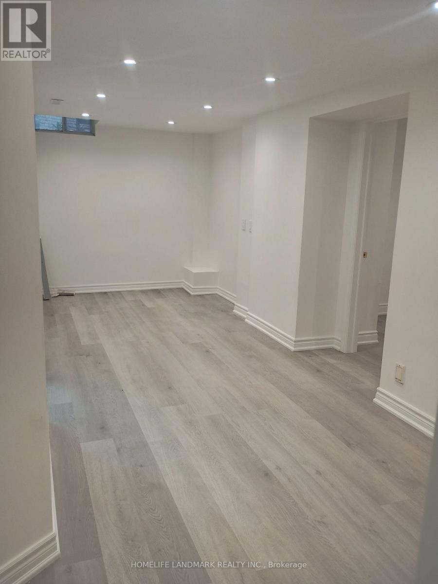 112 Holm Crescent, Markham, ON