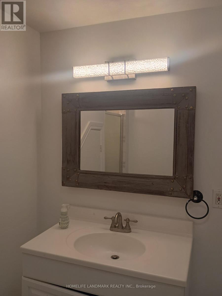 112 Holm Crescent, Markham, ON