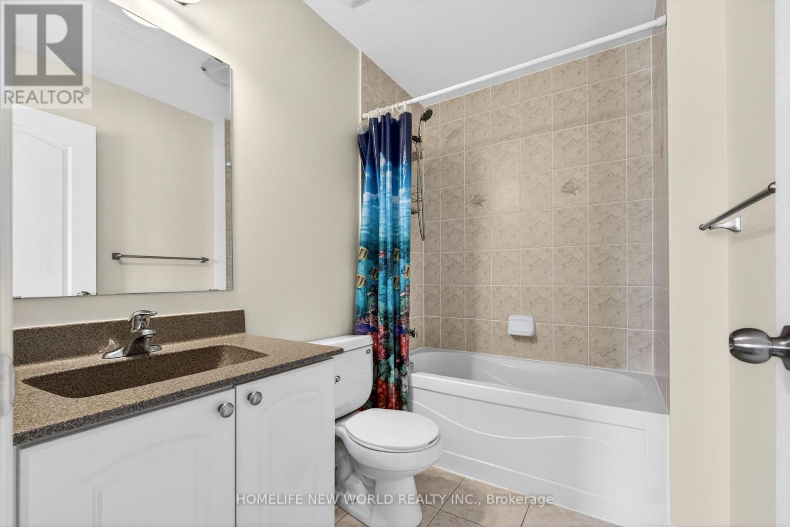 2nd room bathroom - 5313 Longford Drive, Mississauga, ON