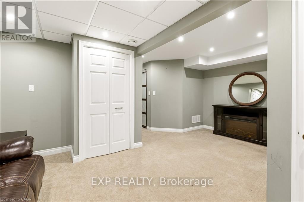 45 Catalina Court, Kitchener, ON