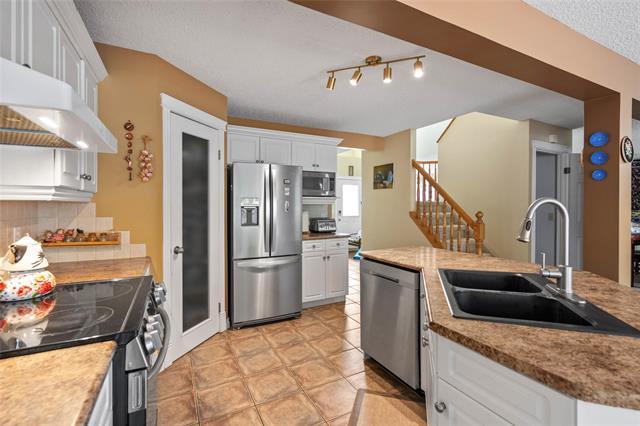86 St Albans Rd, Winnipeg, MB