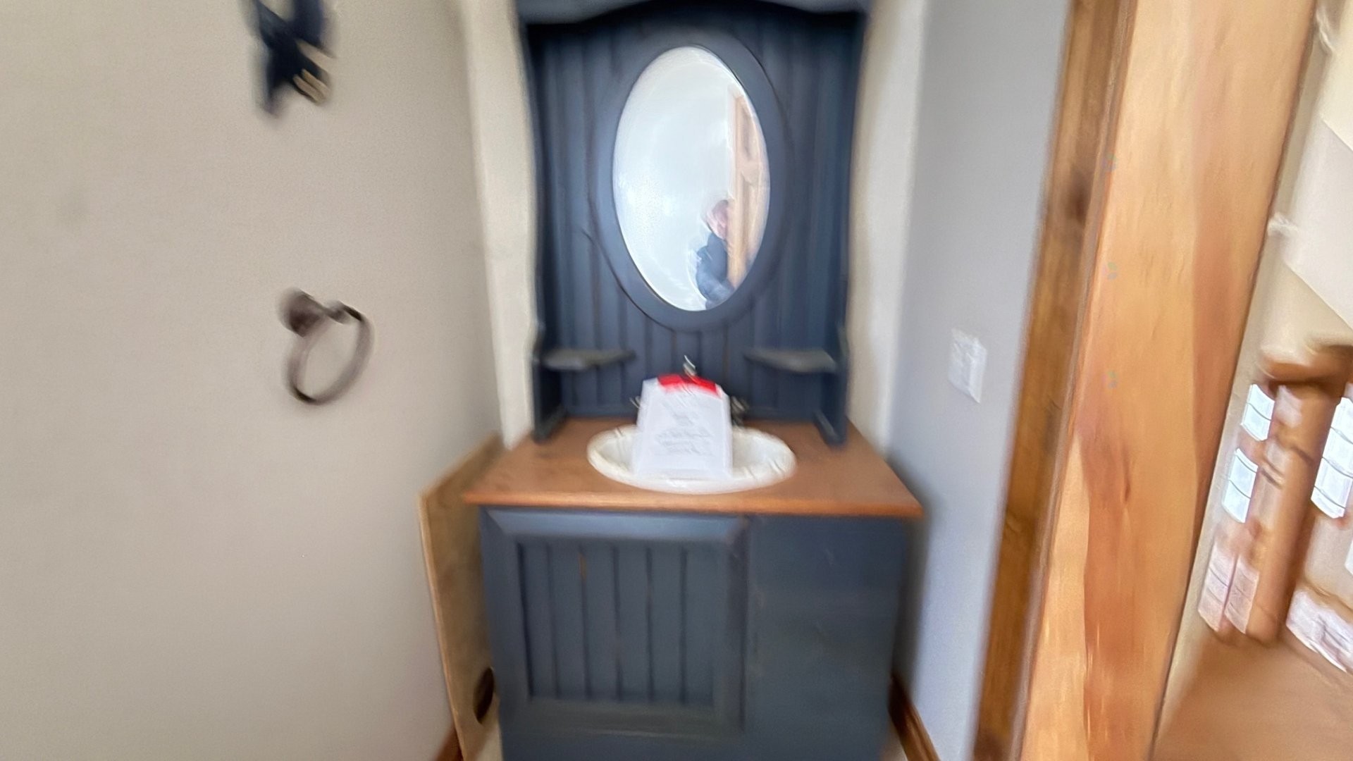 Powder room - 60 Rue Maréchal-Ferrant, Saint-Calixte, QC