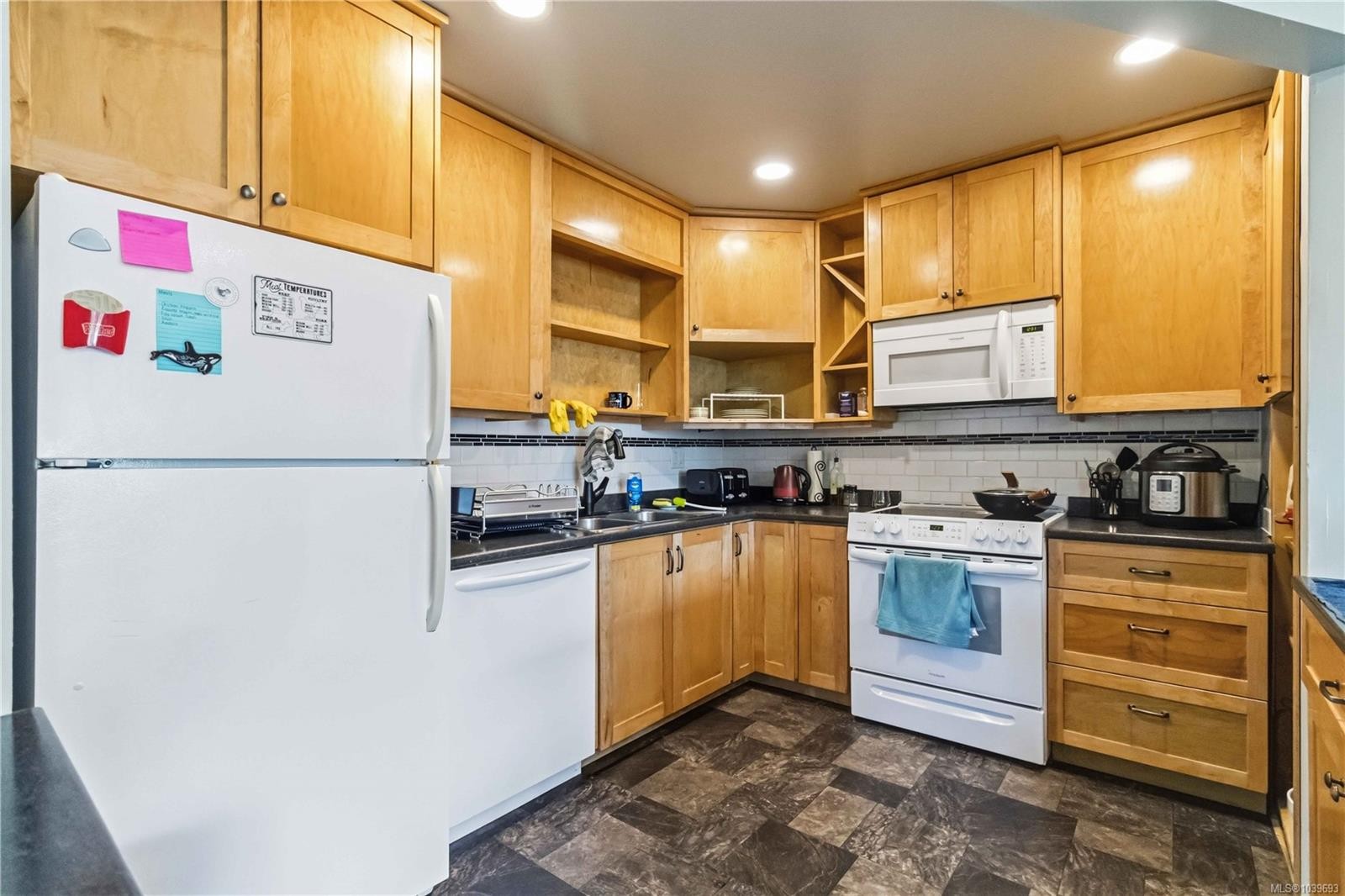 5480 Sooke Rd, Sooke, BC