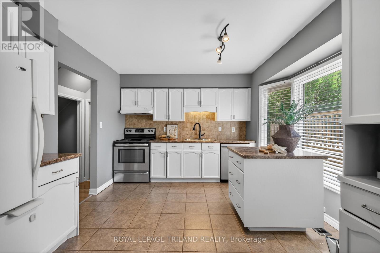 39 Hitch Crescent, St. Thomas, ON