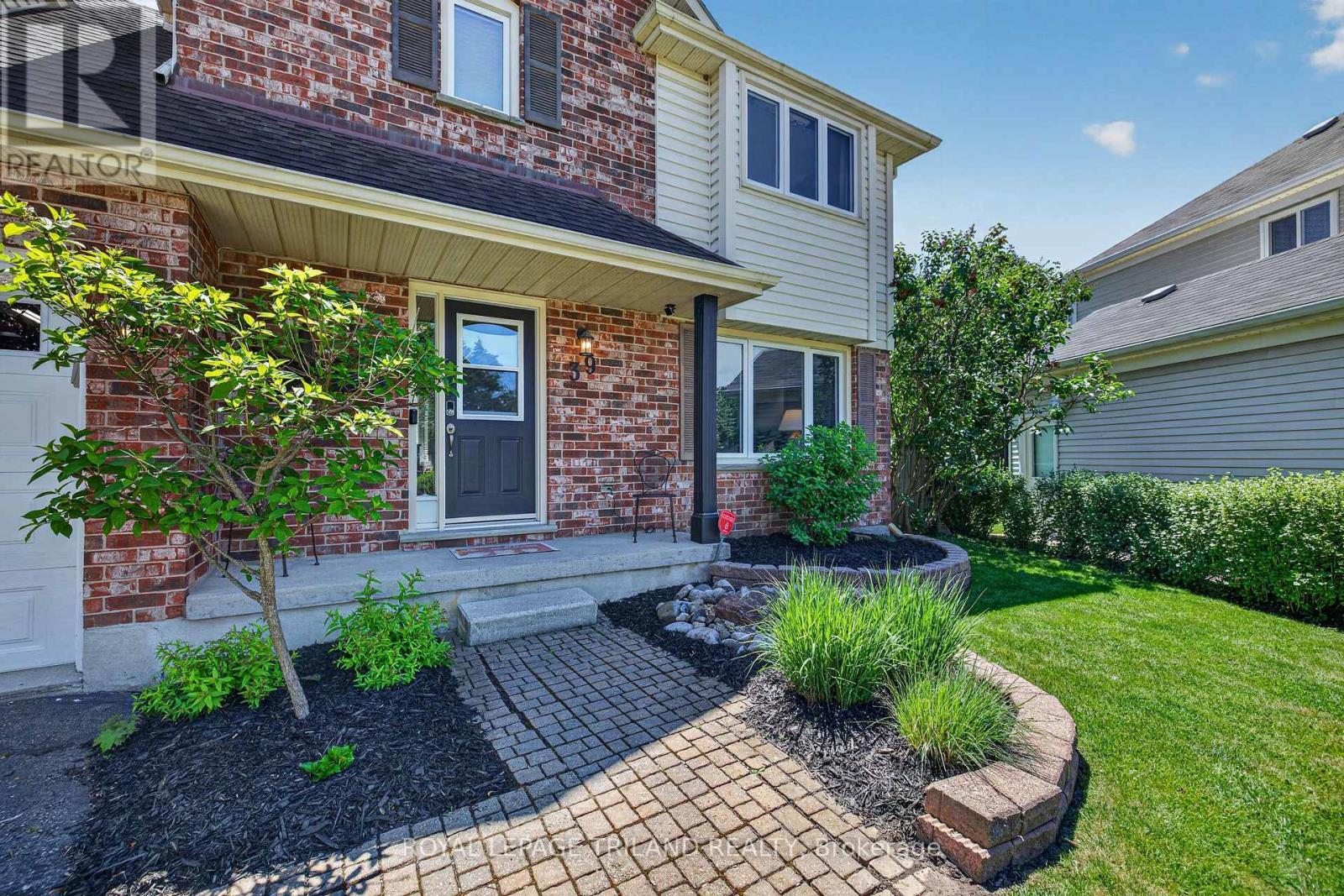 39 Hitch Crescent, St. Thomas, ON