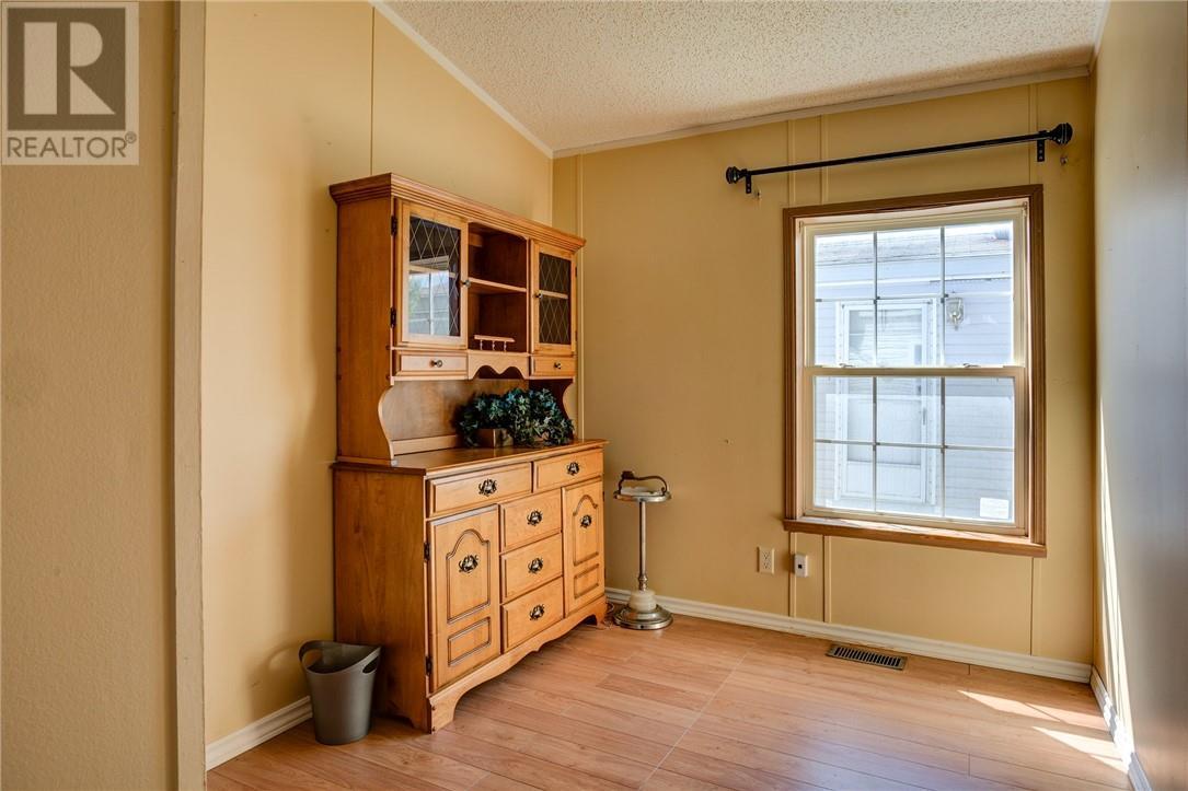 76 Corbin Avenue, Wahnapitae, ON