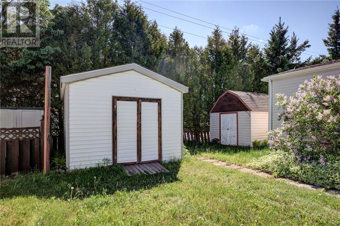 76 Corbin Avenue, Wahnapitae, ON