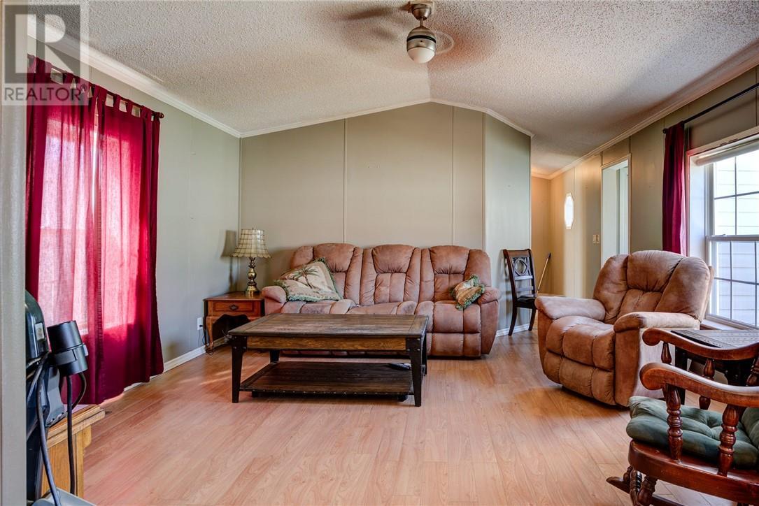 76 Corbin Avenue, Wahnapitae, ON