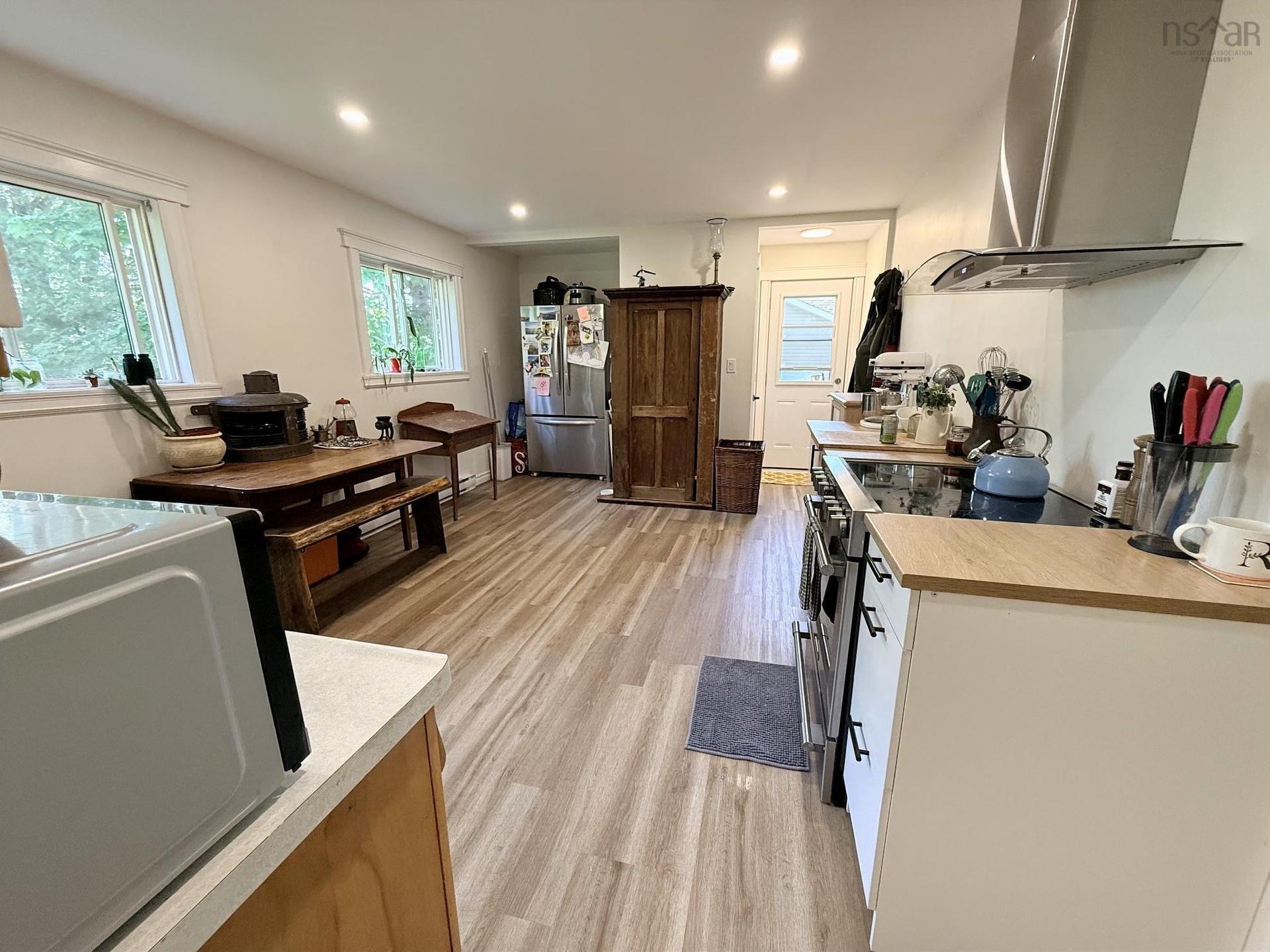 54 Maple Avenue, Lunenburg, NS