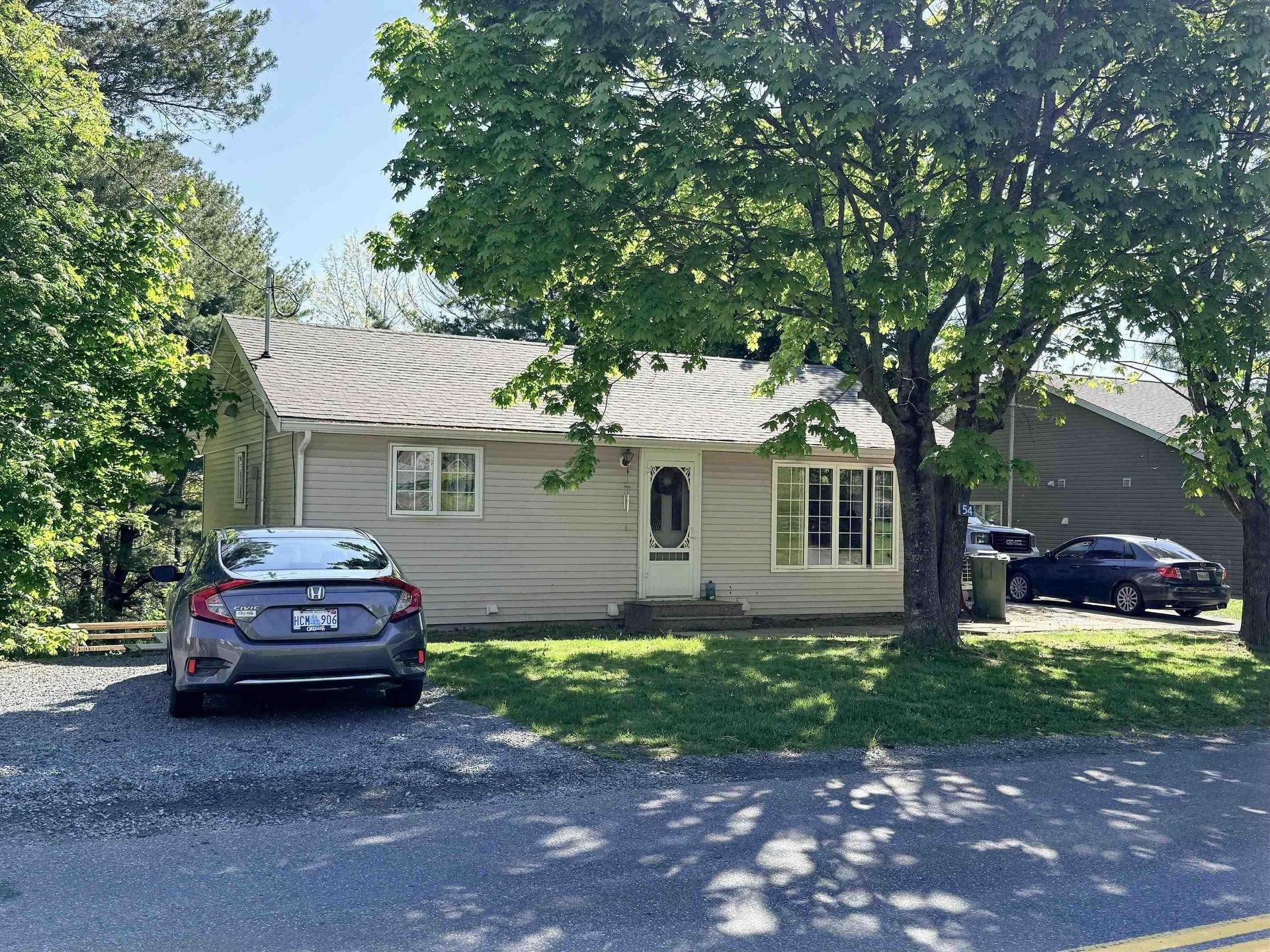 54 Maple Avenue, Lunenburg, NS