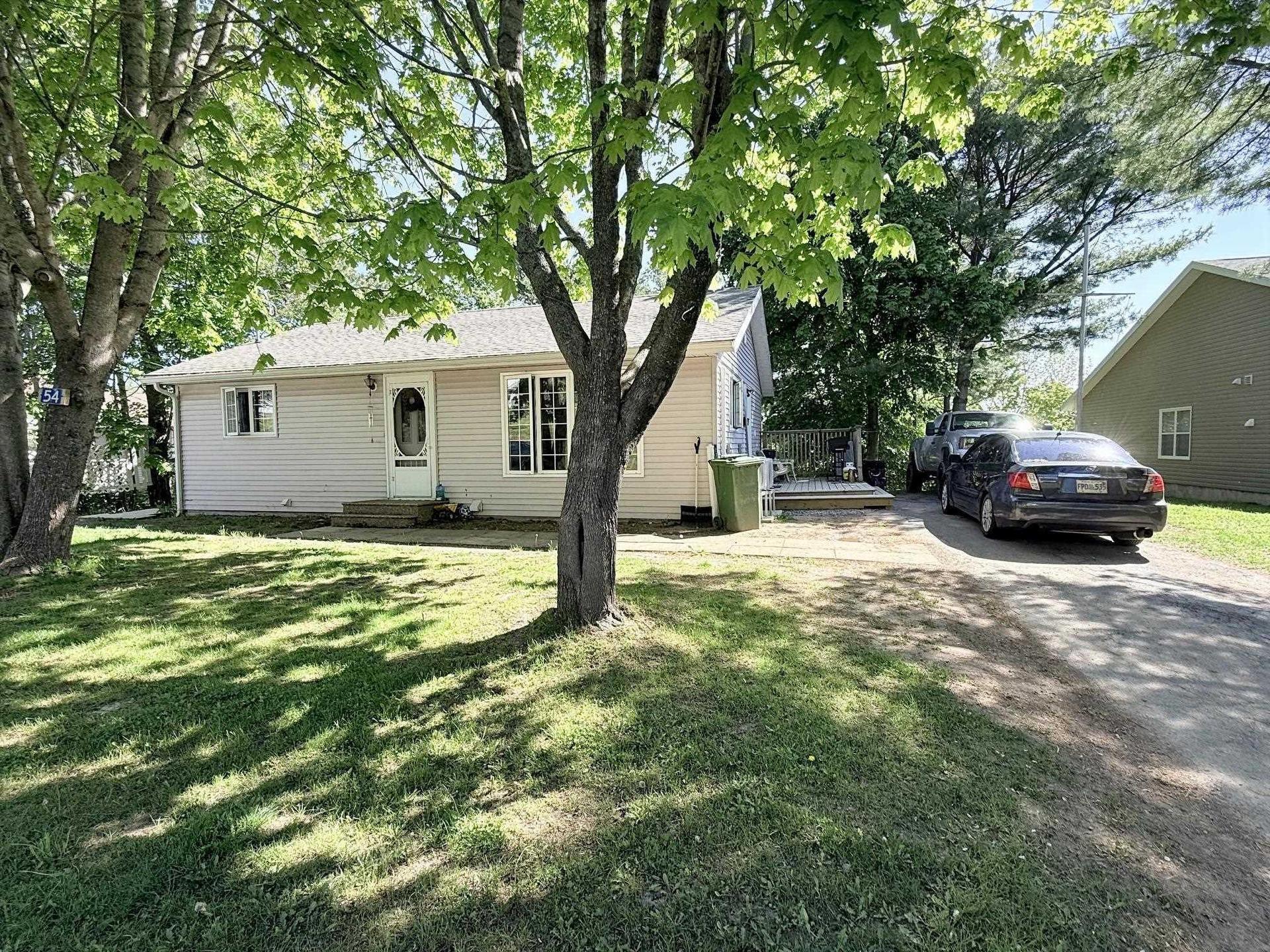 54 Maple Avenue, Lunenburg, NS