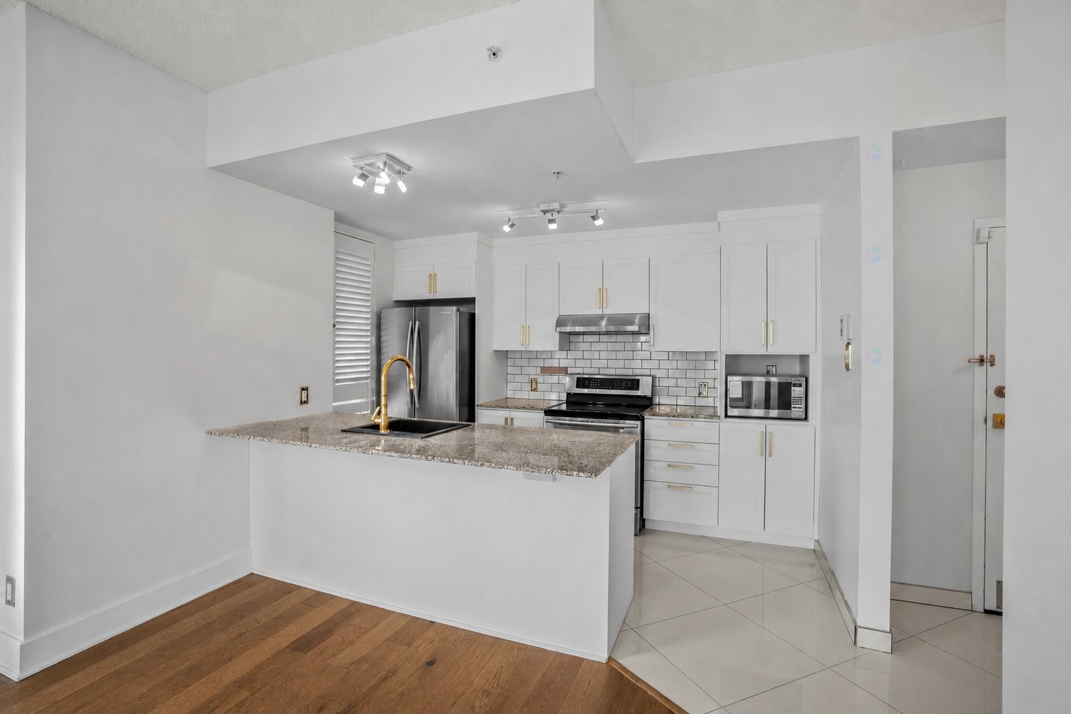 Intérieur - 1410-10150 Boul. De L'Acadie, Montréal (Ahuntsic-Cartierville), QC