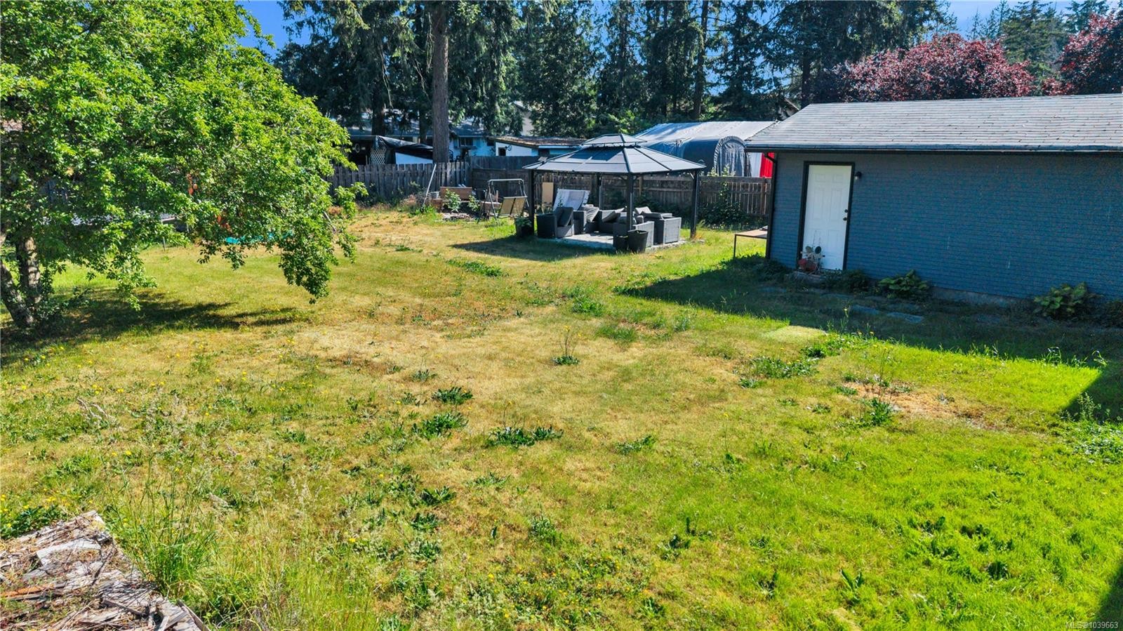 2230 Hemer Rd, Nanaimo, BC