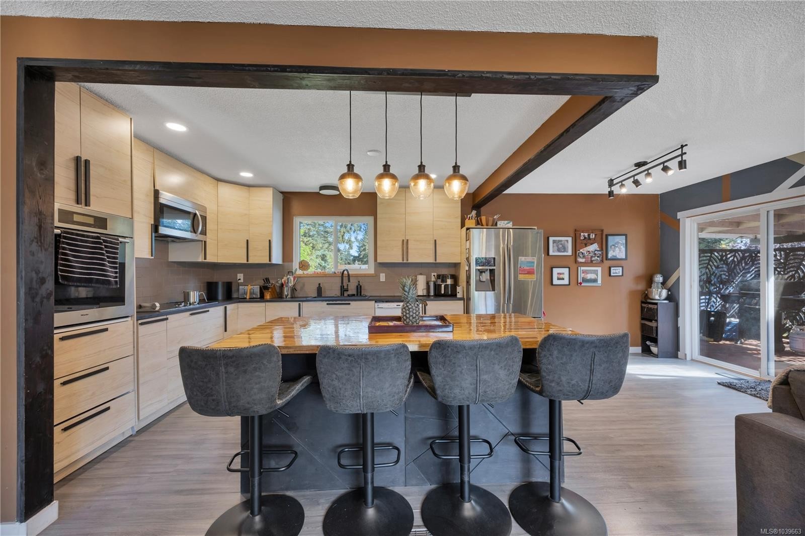 2230 Hemer Rd, Nanaimo, BC