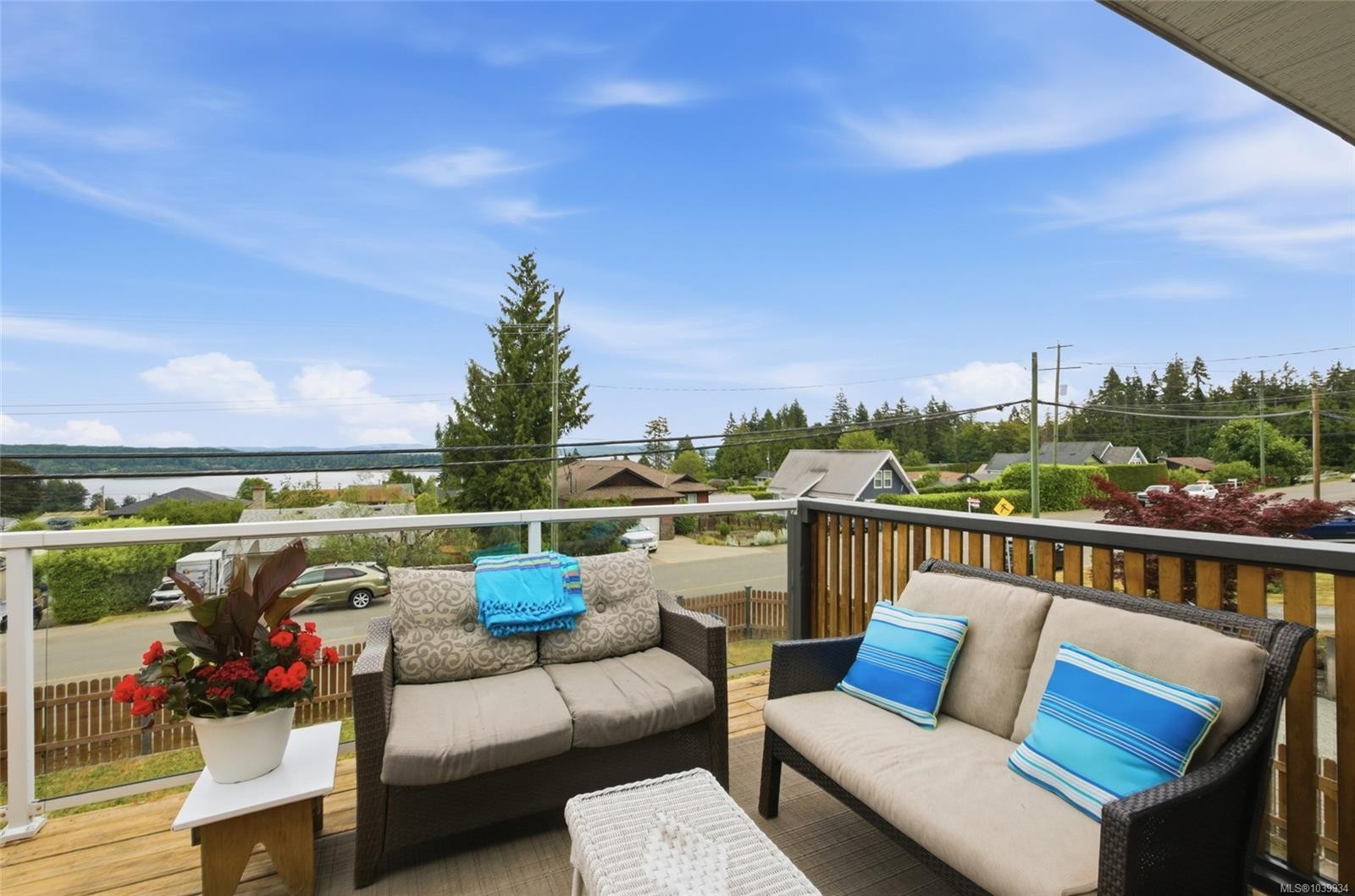 430 Davis Rd, Ladysmith, BC