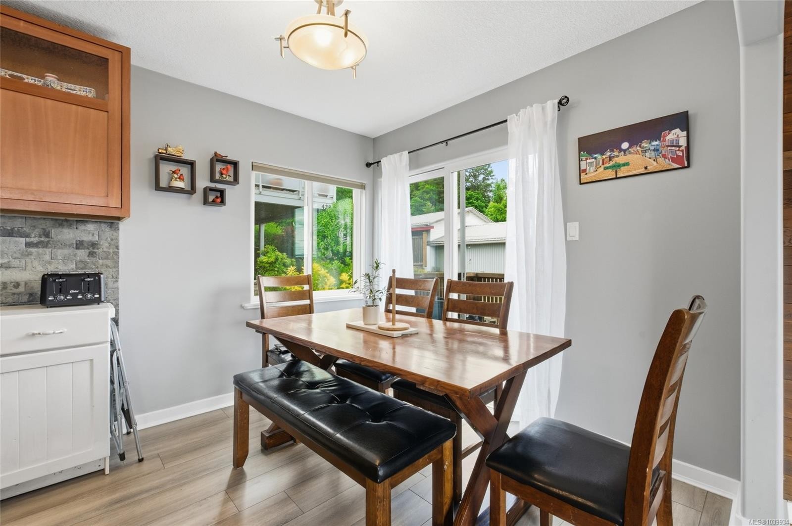 430 Davis Rd, Ladysmith, BC