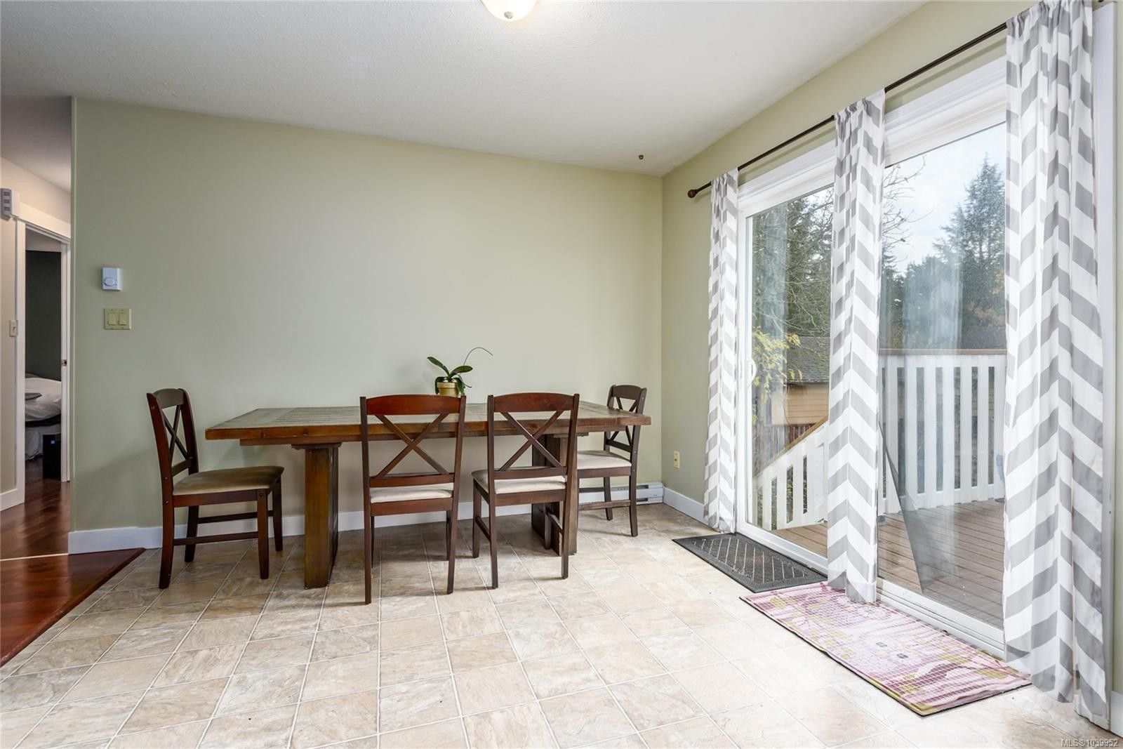 1651 Ascot Ave, Comox, BC