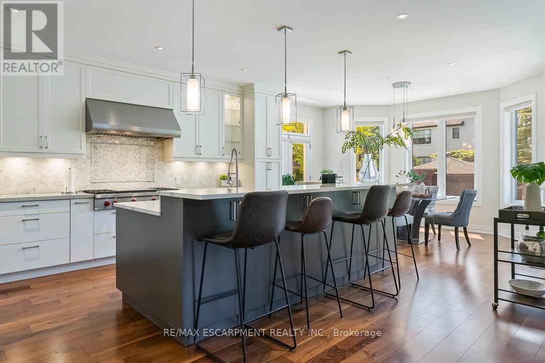 519 Hancock Way, Mississauga, ON