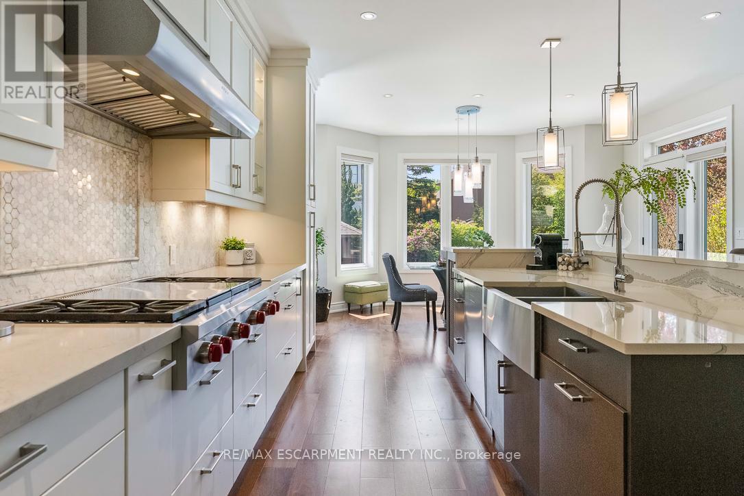 519 Hancock Way, Mississauga, ON