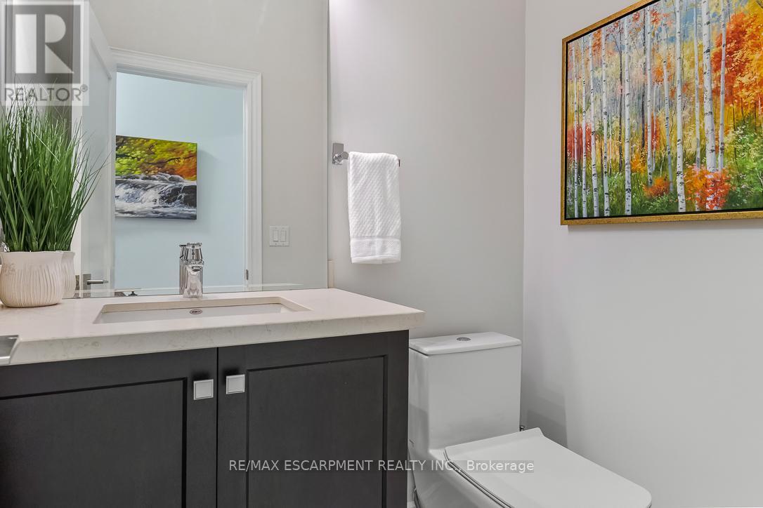 519 Hancock Way, Mississauga, ON