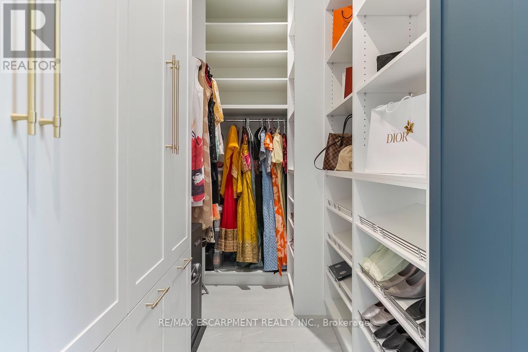 519 Hancock Way, Mississauga, ON