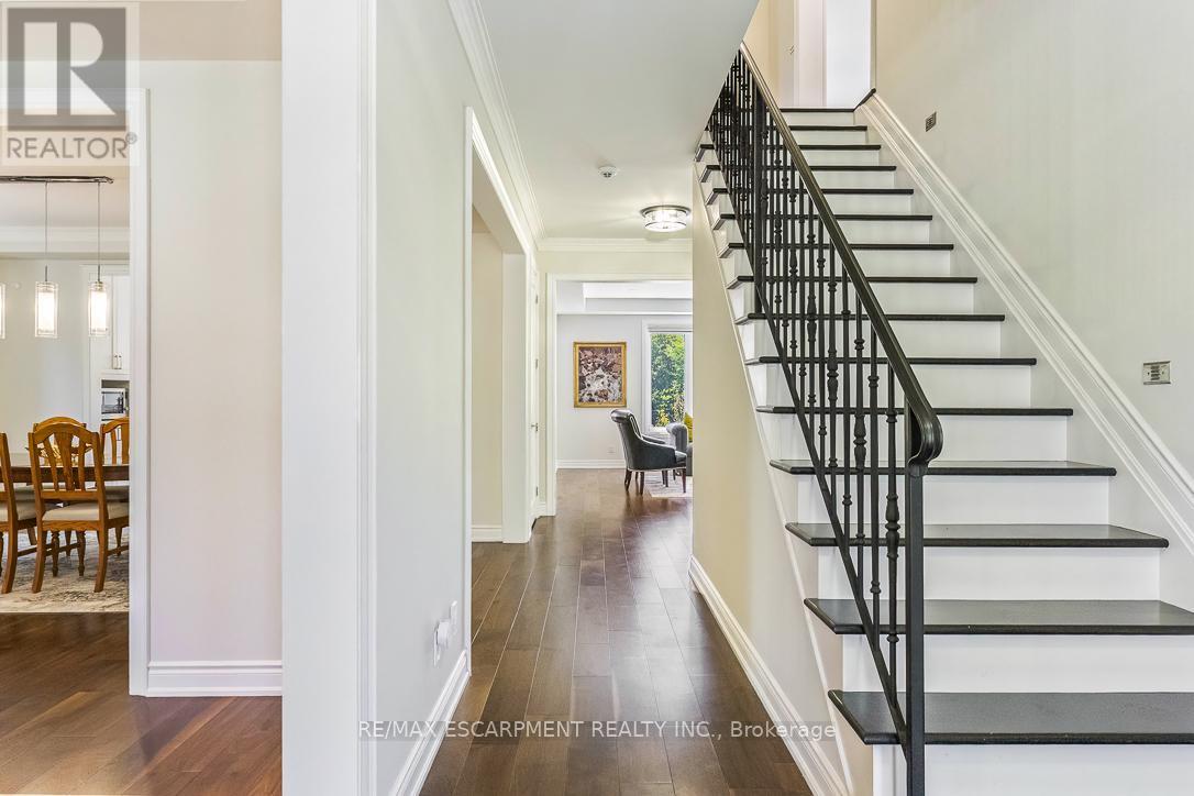 519 Hancock Way, Mississauga, ON