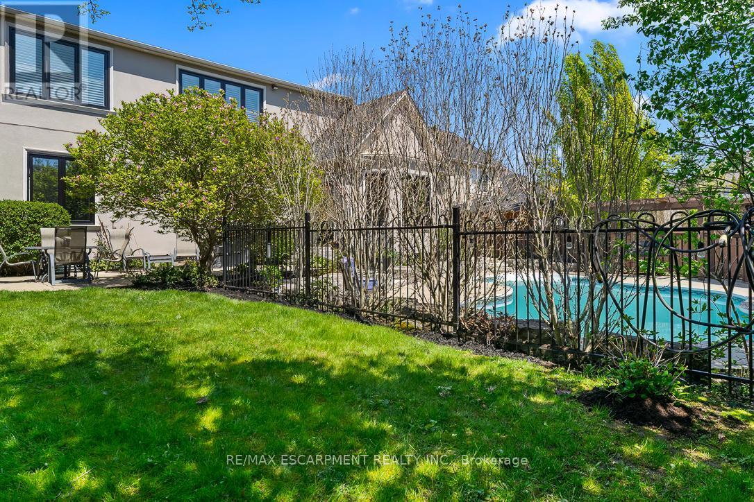 519 Hancock Way, Mississauga, ON