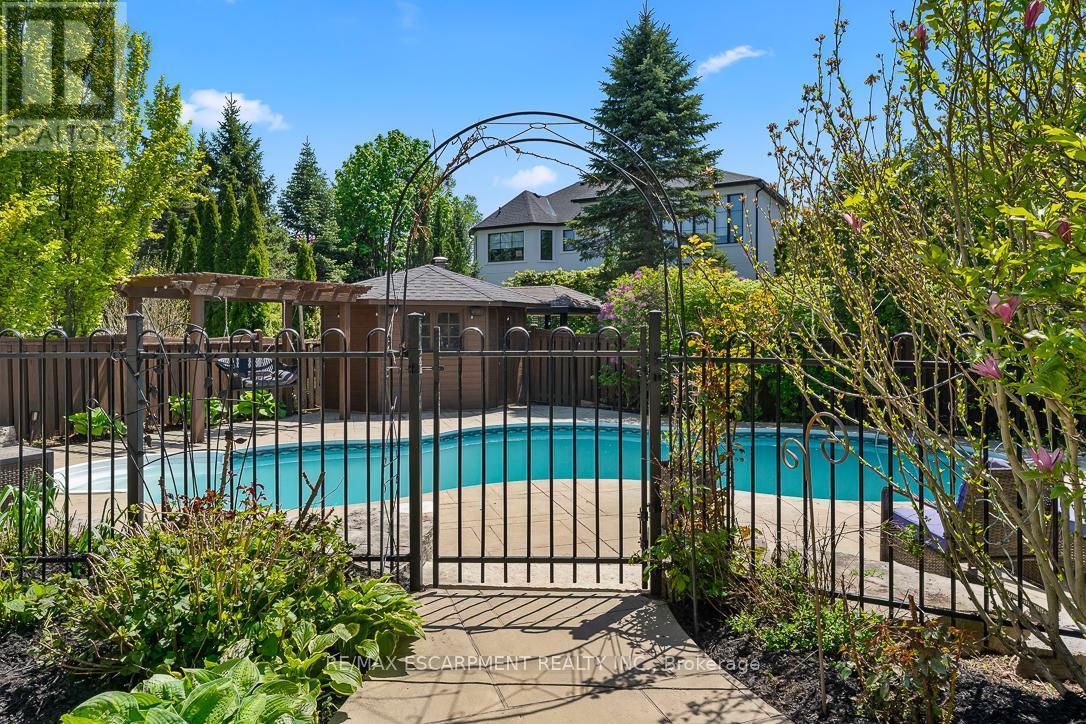 519 Hancock Way, Mississauga, ON