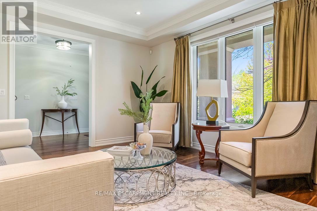 519 Hancock Way, Mississauga, ON