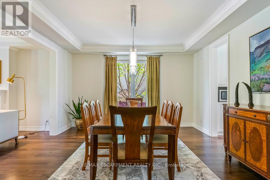 519 Hancock Way, Mississauga, ON