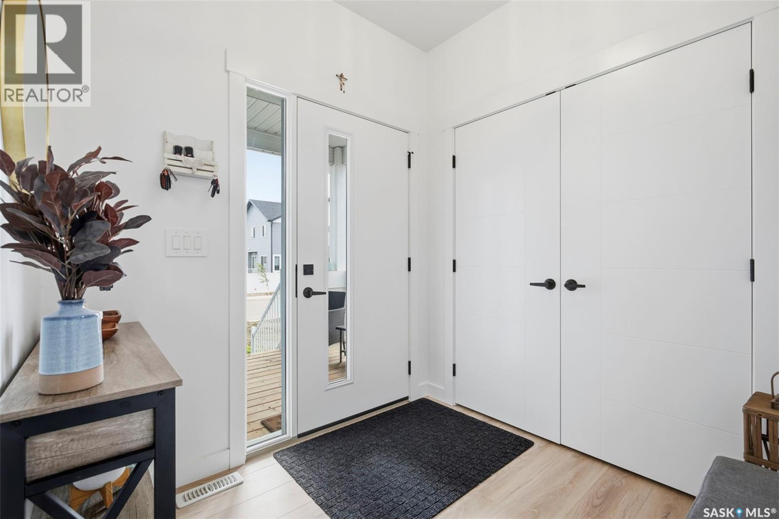 302 Chelsom Manor, Saskatoon, SK