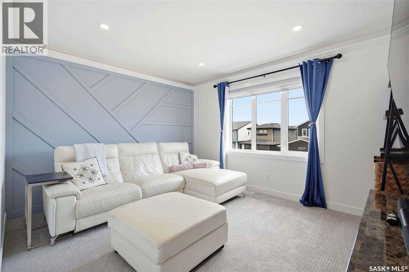 302 Chelsom Manor, Saskatoon, SK