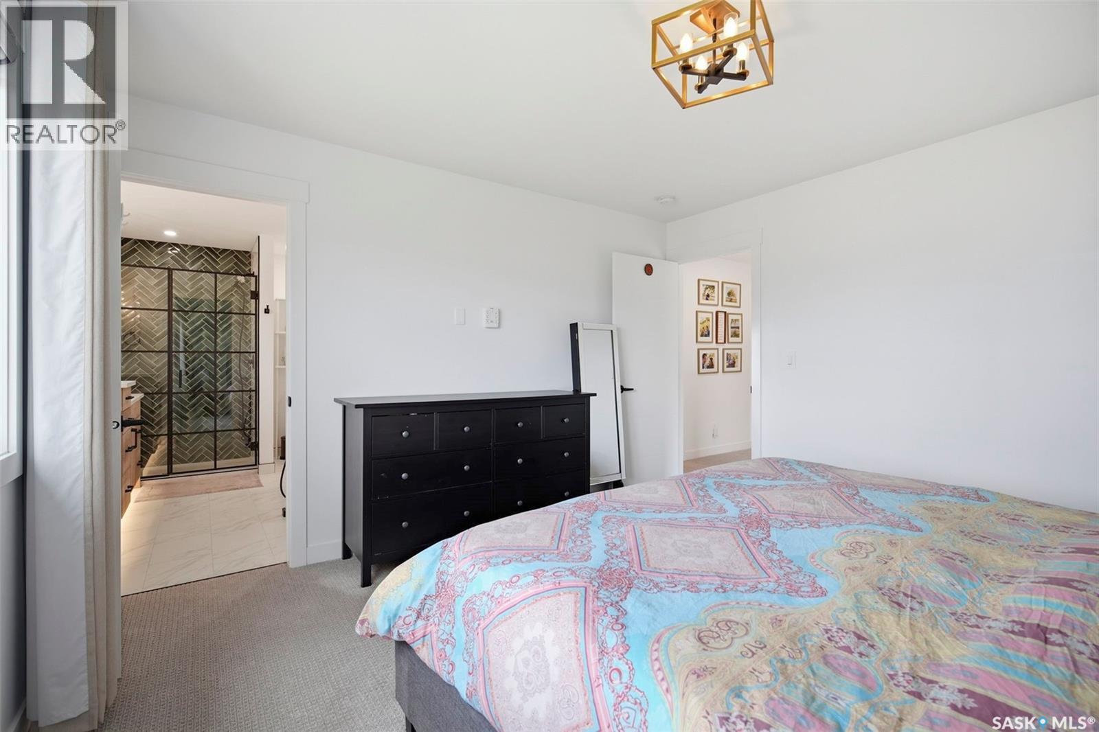 302 Chelsom Manor, Saskatoon, SK