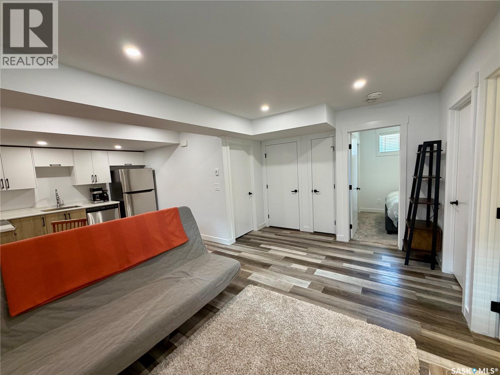 302 Chelsom Manor, Saskatoon, SK