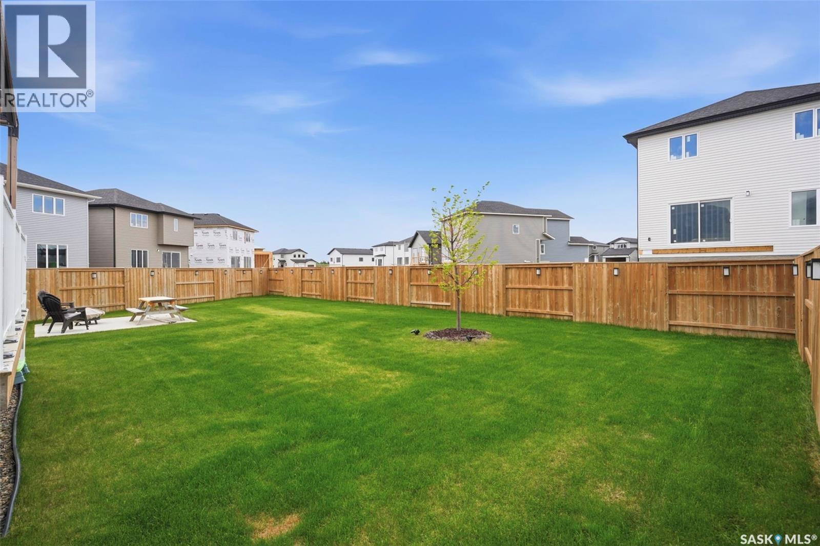 302 Chelsom Manor, Saskatoon, SK